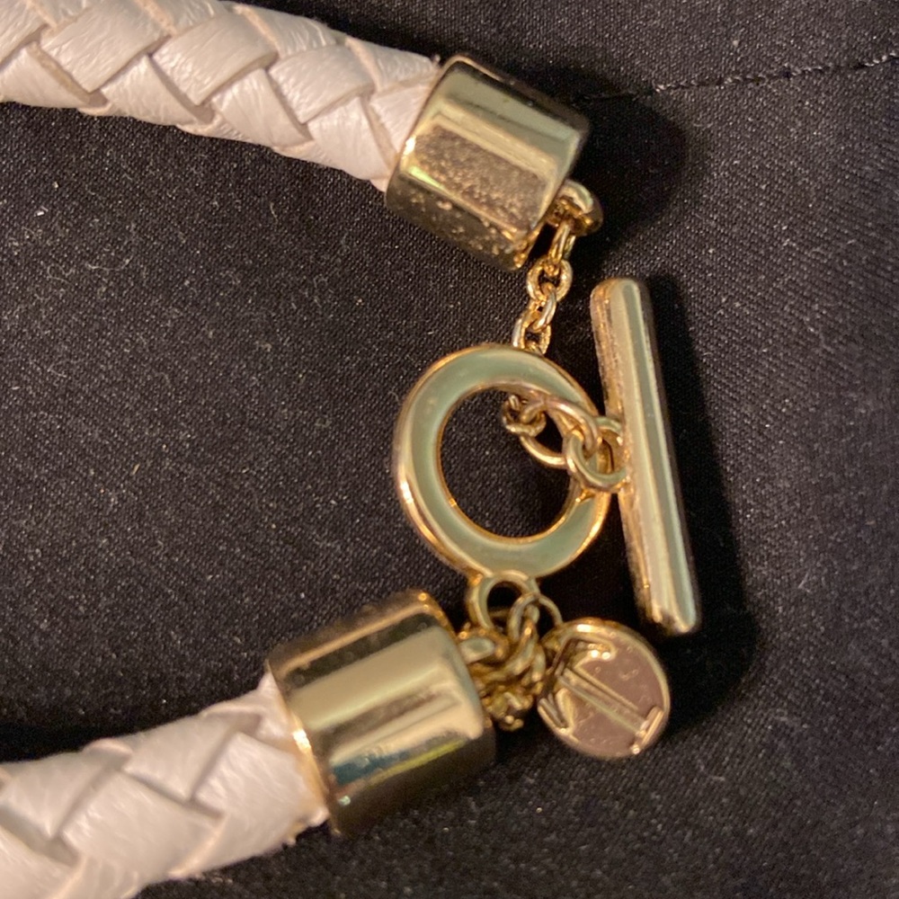 Talbots Cream Leather Goldtone Toggle Bracelet - Picture 3 of 6